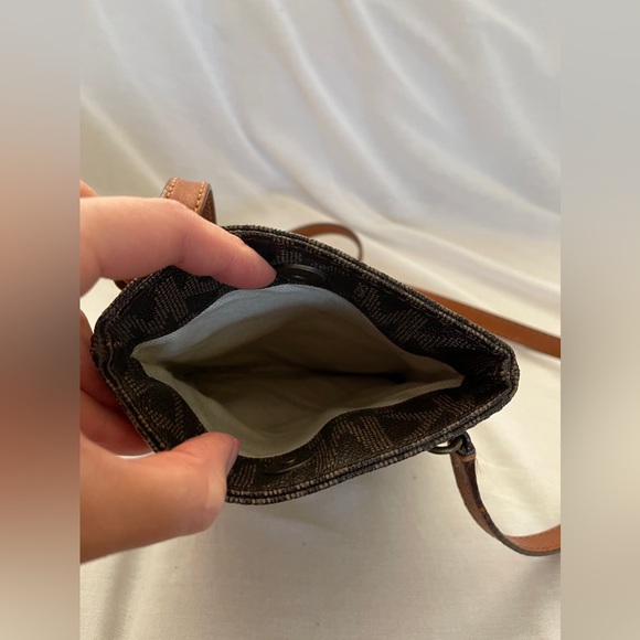 Michael Kors Signature Crossbody Purse/ Handbag - Picture 3 of 5